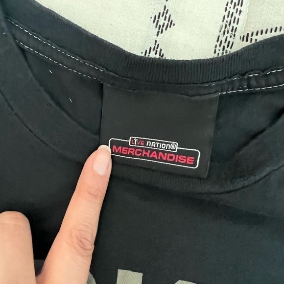 John Lennon Working Class Hero Tee Size Medium 2008 Livenation x Yoko Ono - Picture 5 of 5